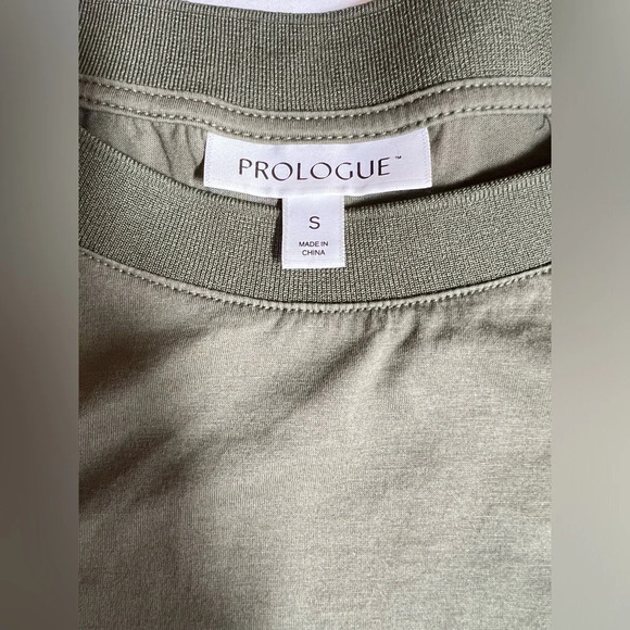 PROLOGUE Military green ruched sleeve crew neck top size S. - Picture 9 of 12